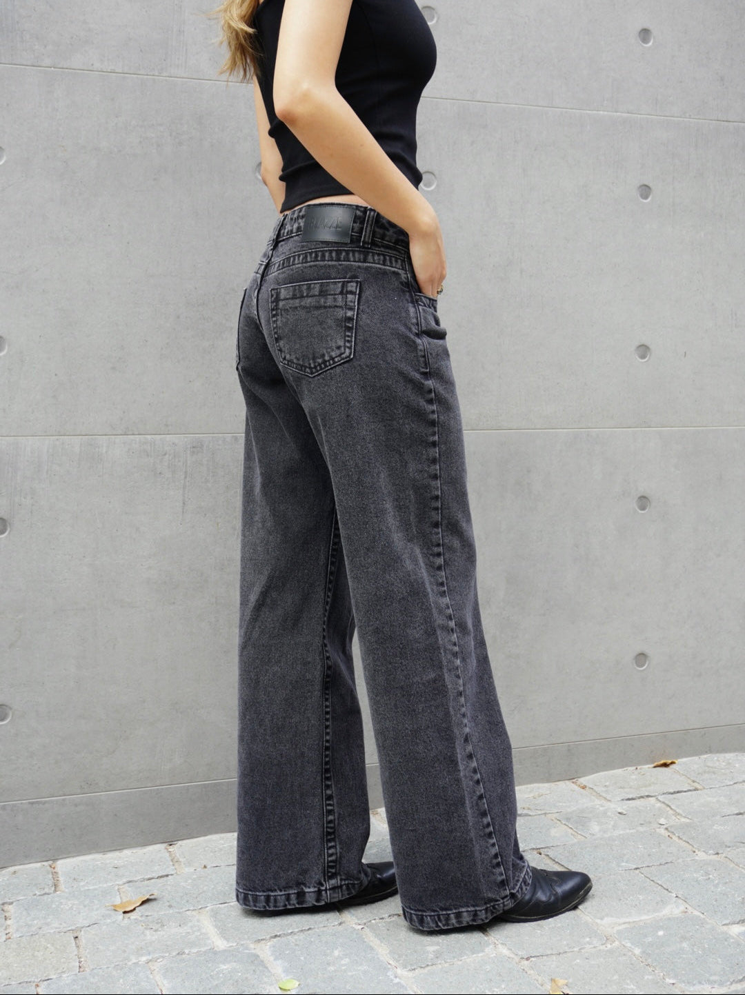 Blazze 05 - Black